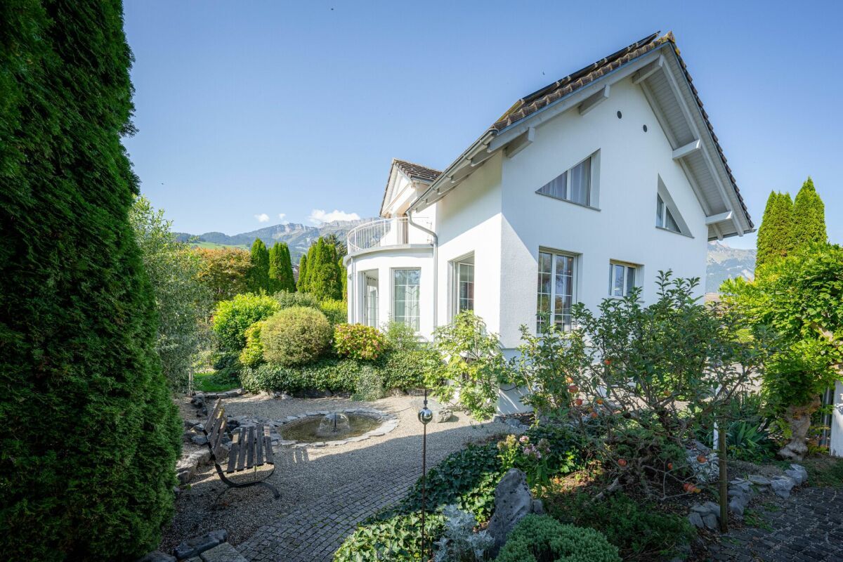 Charmantes Einfamilienhaus mit Gartenoase